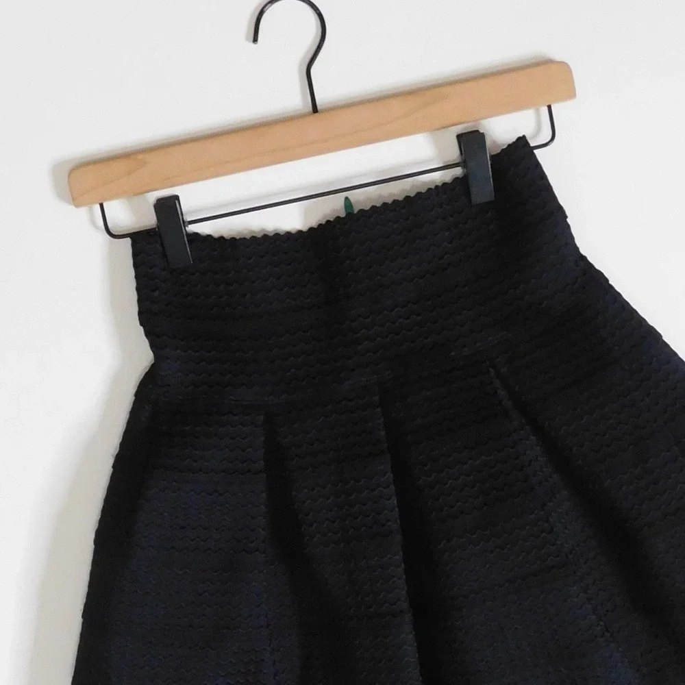 Anthropologie GIRLS FROM SAVOY Black‎ Ponte Bell Skirt Mini Preppy X-Small Small